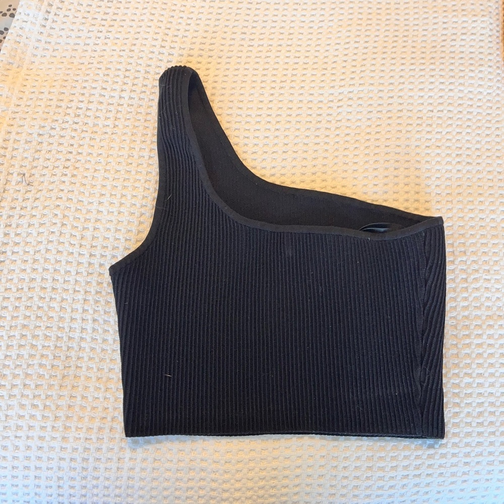 Babaton Black One-Shoulder Ribbed Crop Top - Picture 2 of 6